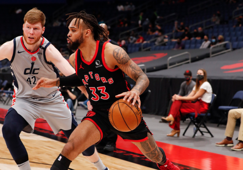 赛前塞维利亚调整名单以备荷甲，绝杀压哨环节打磨，话题不断，年轻球员得到机会的简单介绍