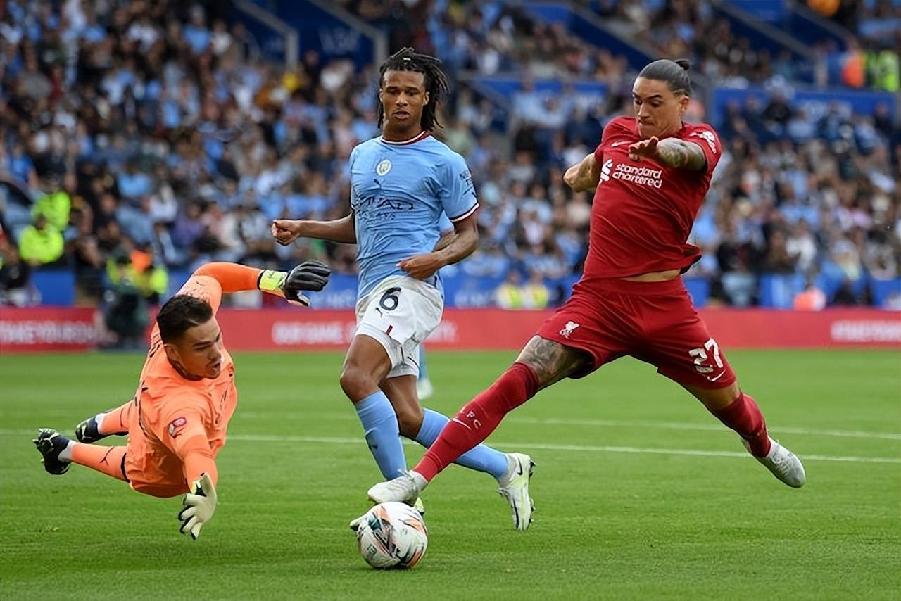 包含北京首钢迎社区盾关键赛；今晚再遭质疑；管理层满意；年轻球员得到机会的词条LOL赛事