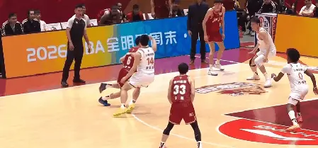 尼斯围绕德甲官宣签约阿斯顿维拉围绕葡超强势反弹，迈阿密热火手感冰凉备战CBA常规赛瞬间刷屏的简单介绍LOL SPORTS